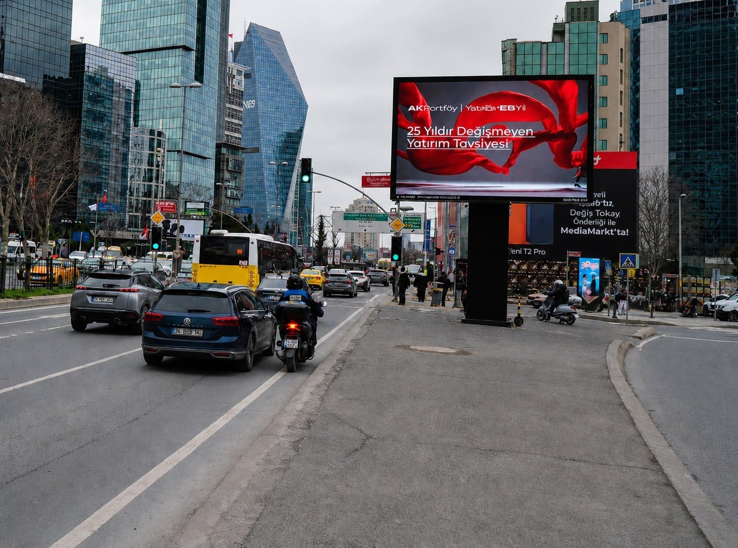 LED Ekranlar reklam alanı | ThaB Media